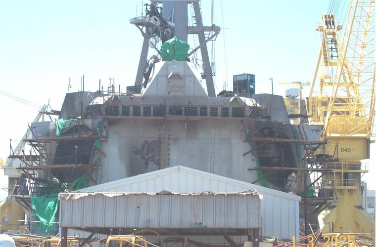 USS Truxtun (DDG-103) được khởi đóng tại nhà máy đóng tàu Ingalls Shipbuilding, Pascagoula, Mississippi vào năm 2005.